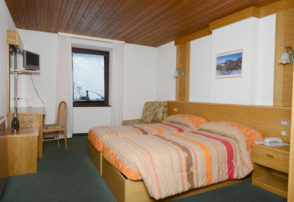 Savoia Hotel Passo del Tonale Ruang foto